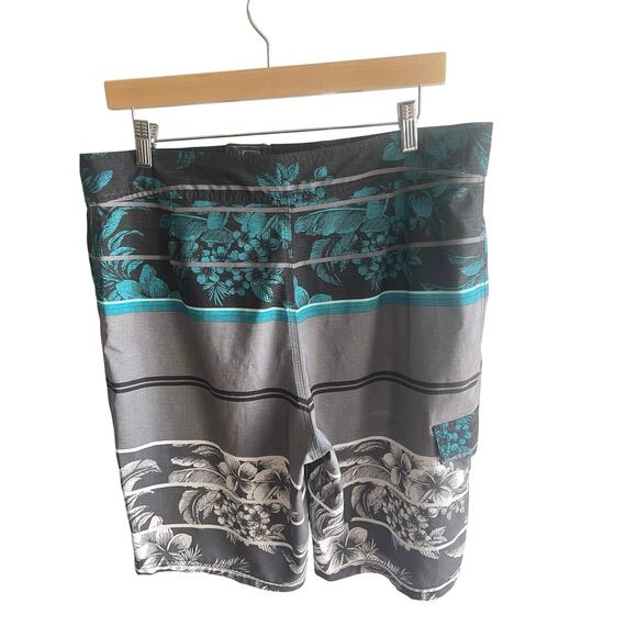 Trinity Boardshorts 34 Gray Floral Tropical Stripe Swim Surf Beach Trunks Pool‎ - Picture 4 of 7